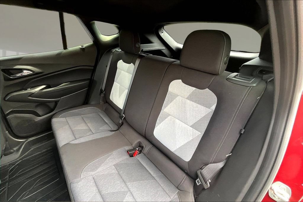 Used 2024 Chevrolet Trax RS FWD image 18