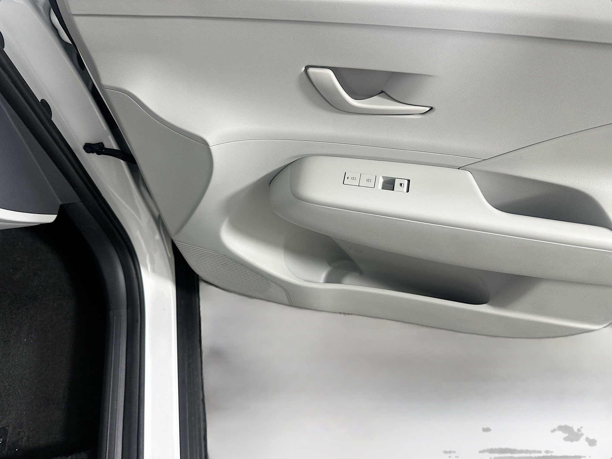 Used 2025 Hyundai Kona SEL FWD image 29