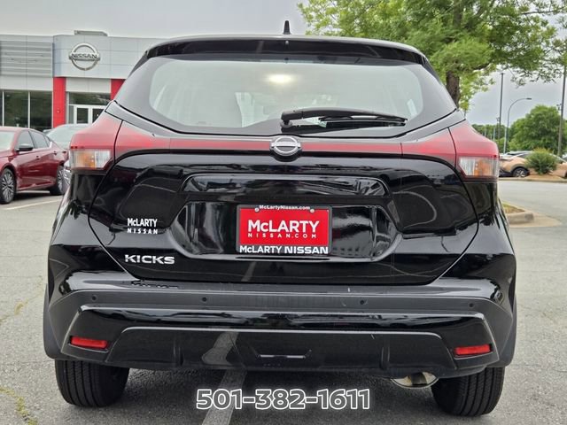 Certified 2025 Nissan Kicks Play S FWD image 6