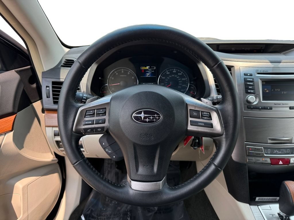 Used 2013 Subaru Outback 2.5i Limited w/ Moonroof Pkg AWD/4WD image 10