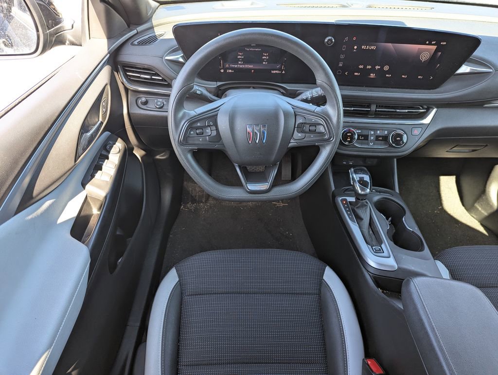 Used 2025 Buick Envista Preferred FWD image 26