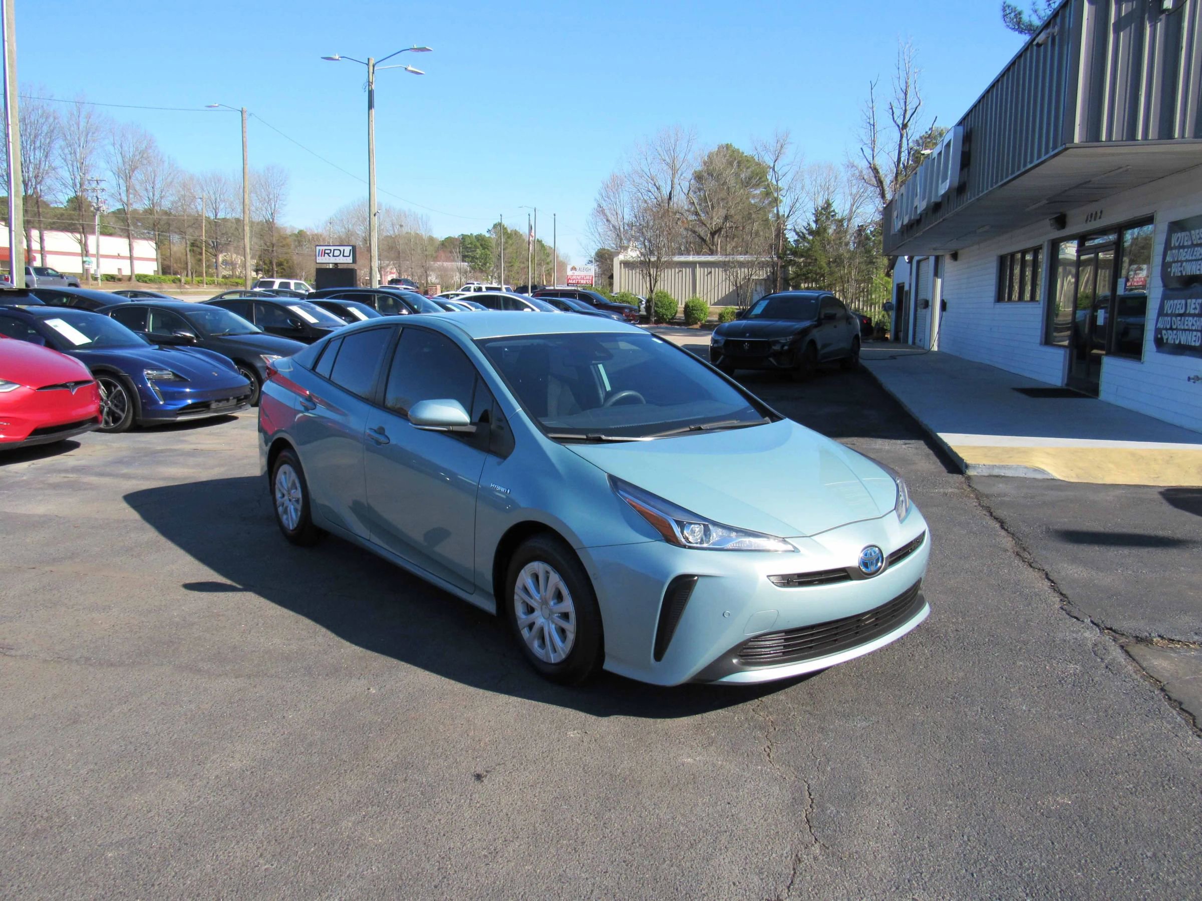 Used 2022 Toyota Prius LE image 12