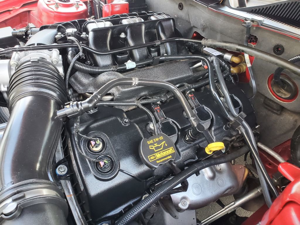 Used 2013 Ford Mustang Premium RWD image 33