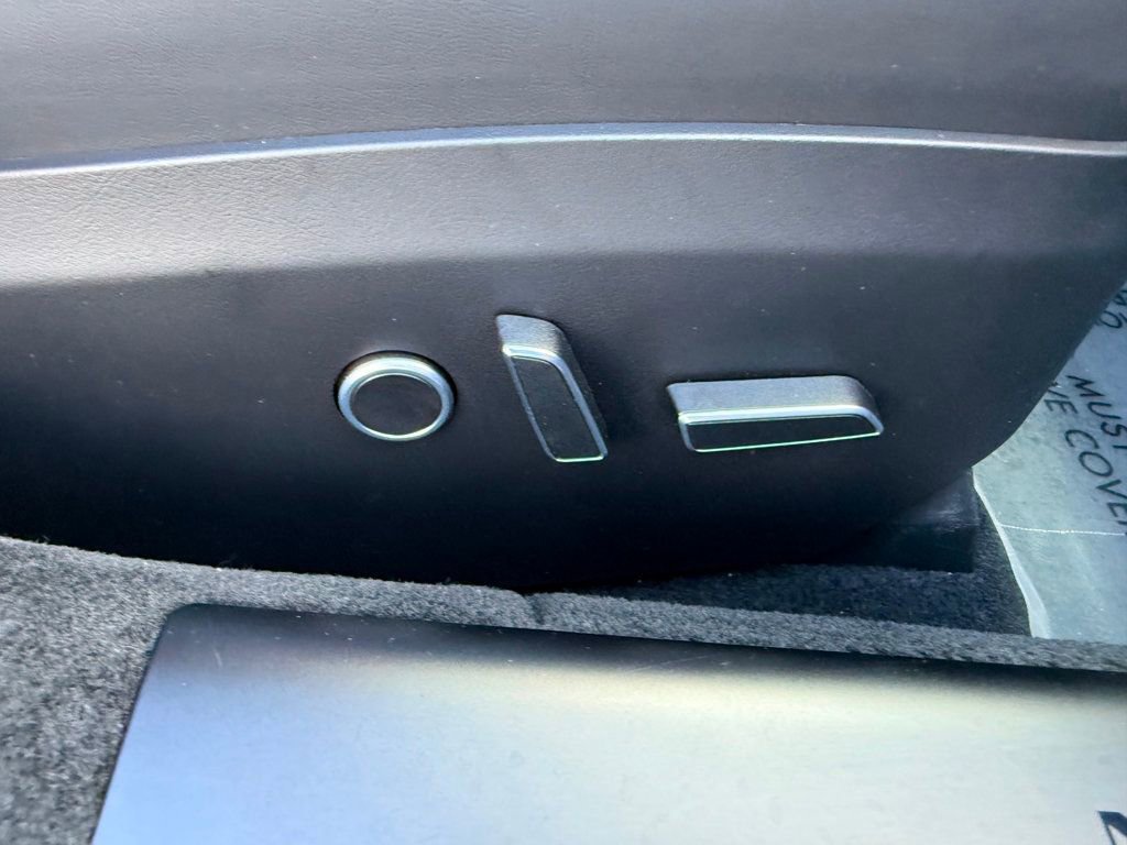 Used 2022 Tesla Model S Plaid image 36