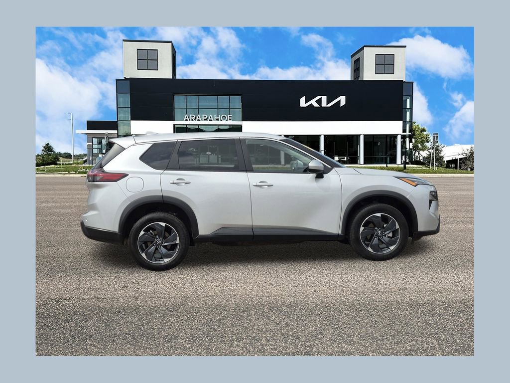 Used 2025 Nissan Rogue SV AWD/4WD image 1
