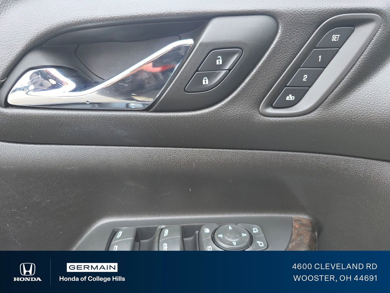 Used 2023 GMC Acadia Denali w/ Denali Technology Package image 25