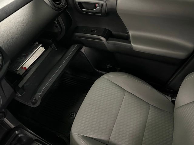 Used 2020 Toyota Tacoma SR AWD/4WD image 36