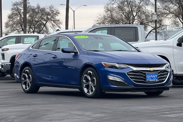 Used 2023 Chevrolet Malibu LT image 2