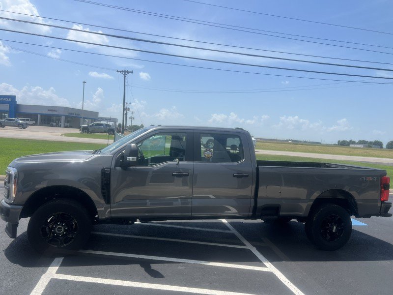 Used 2023 Ford F250 XL w/ STX Appearance Package image 9
