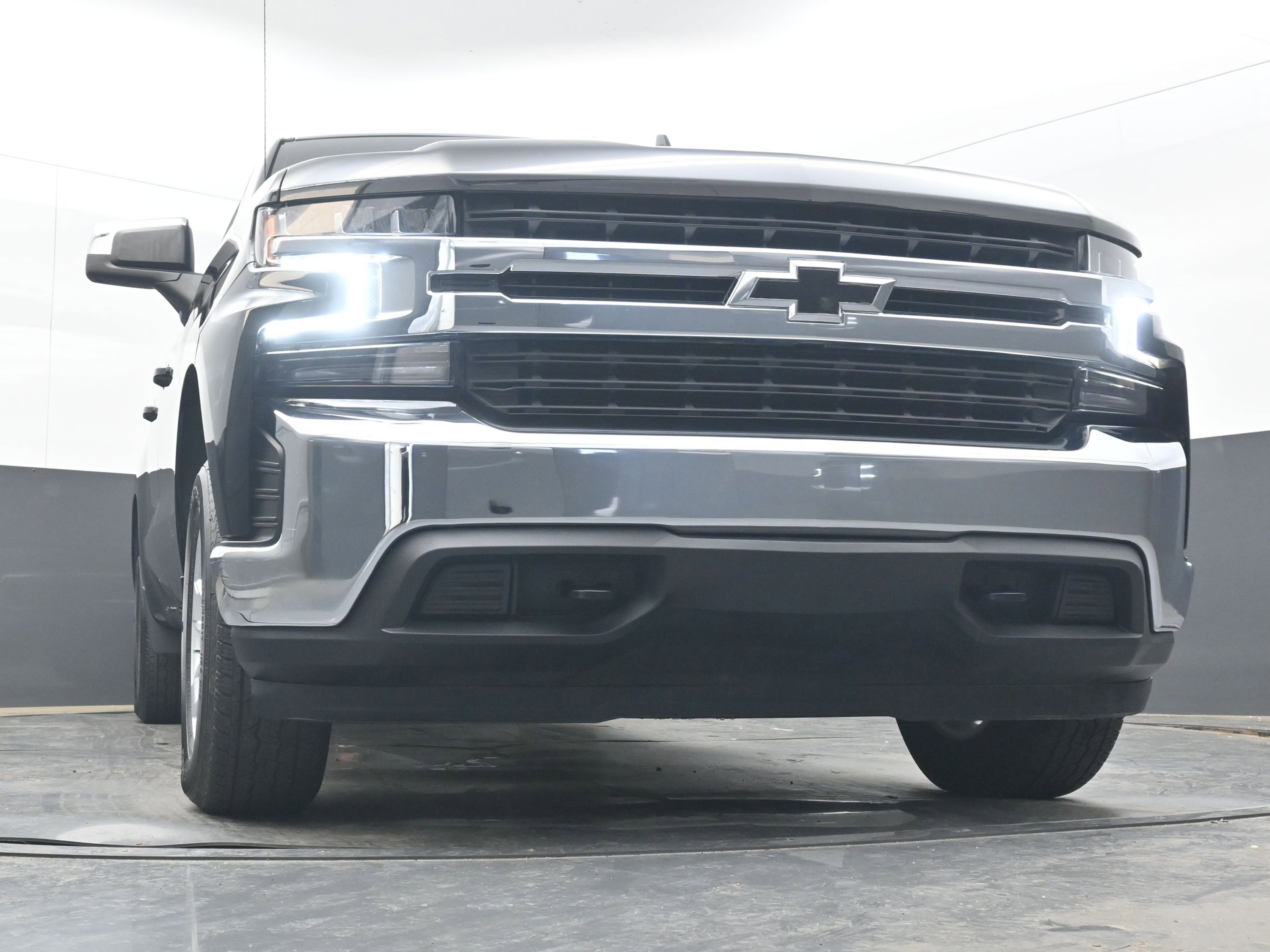 Used 2022 Chevrolet Silverado 1500 LT AWD/4WD image 21