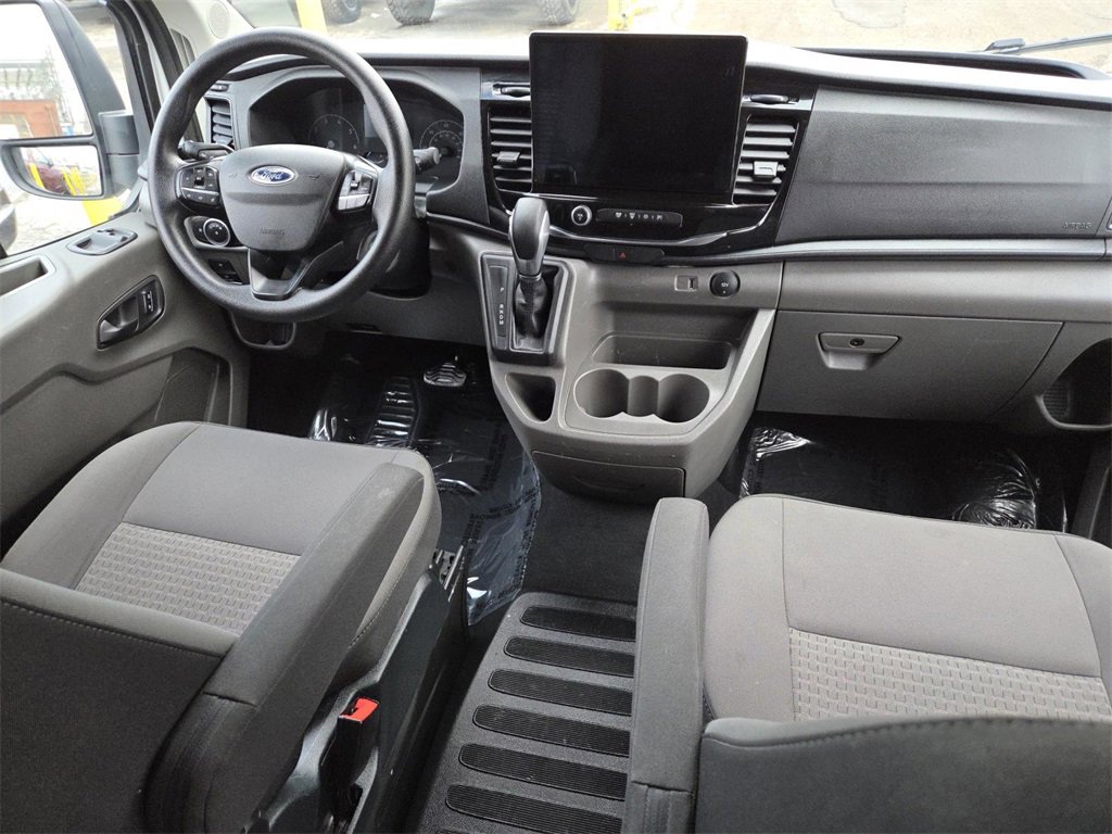 Used 2023 Ford Transit 350 XLT image 18