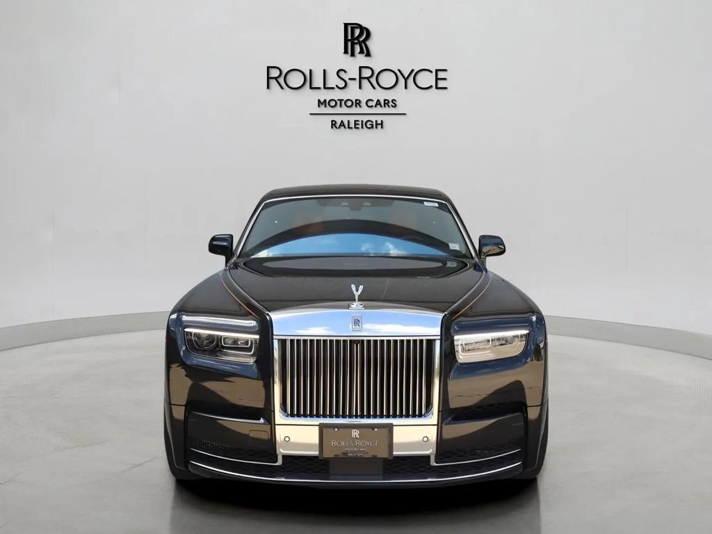 Used 2024 Rolls-Royce Phantom Sedan w/ The Phantom Package RWD image 2