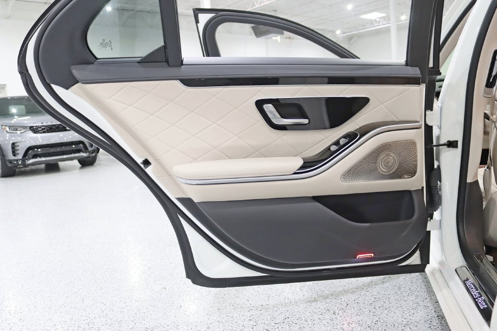 Used 2022 Mercedes-Benz S 580 4MATIC Sedan image 35