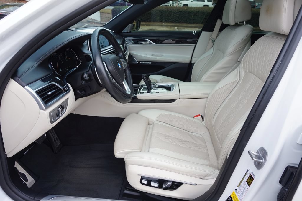 Used 2016 BMW 750i xDrive AWD/4WD image 18