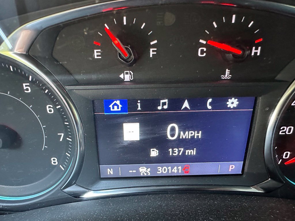 Used 2023 Chevrolet Equinox Premier AWD/4WD image 11