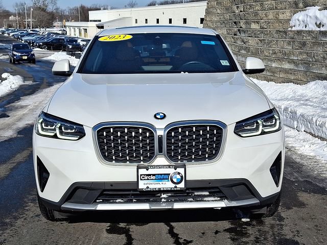 Used 2023 BMW X4 xDrive30i image 2