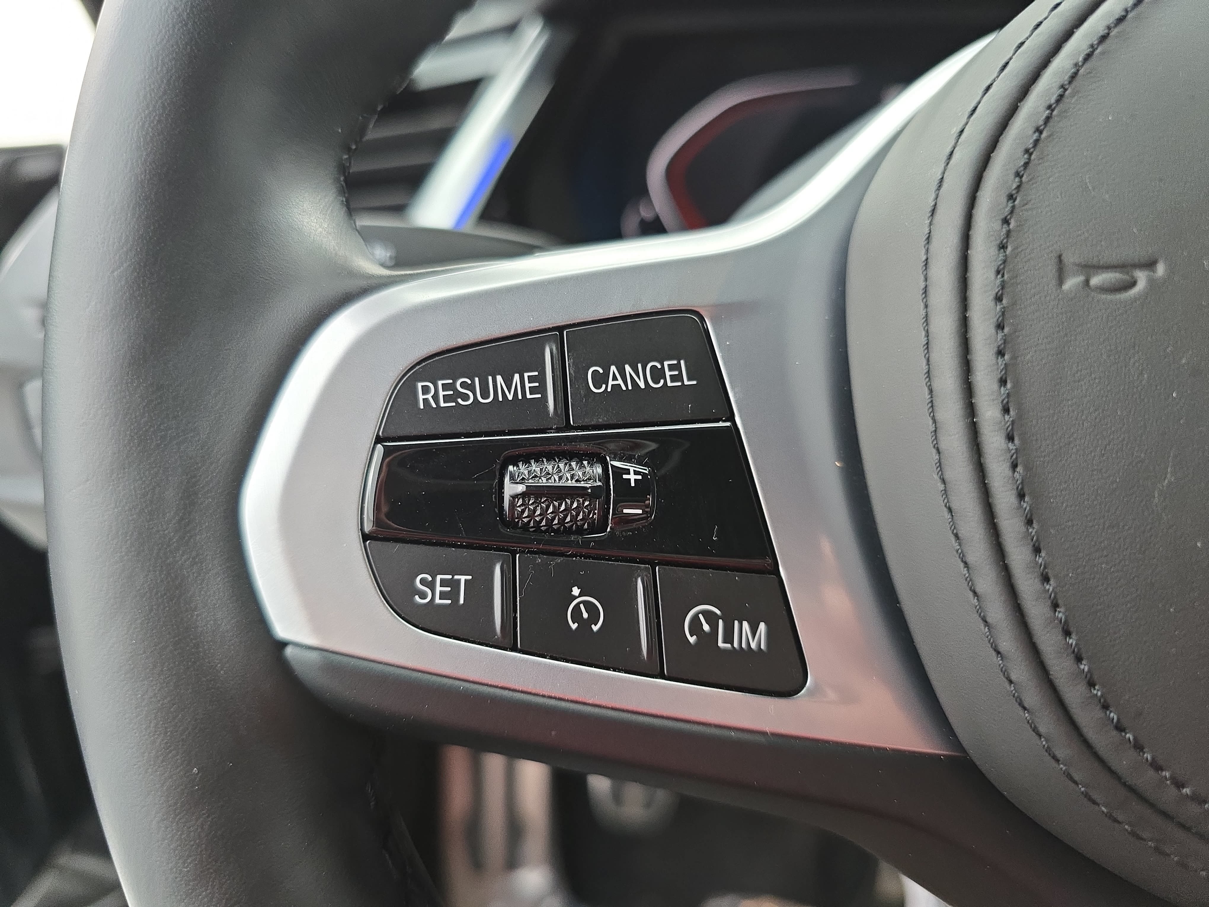 Used 2025 BMW Z4 M40i w/ Edition RWD image 13
