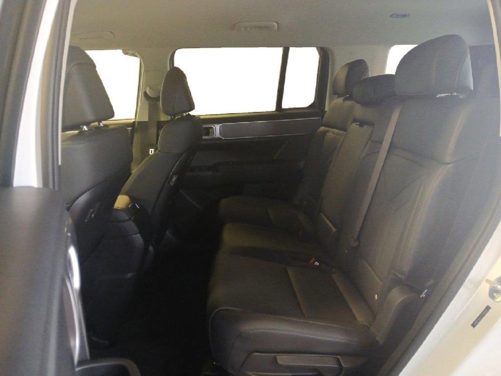 New 2026 Hyundai Santa Fe SEL FWD image 13