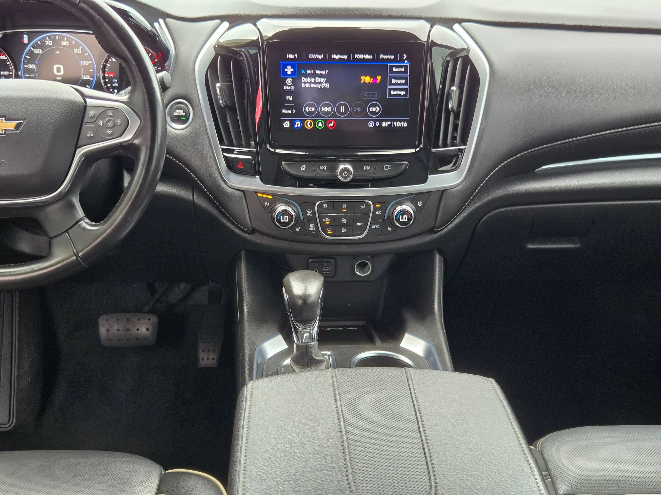 Used 2022 Chevrolet Traverse Premier AWD/4WD image 16
