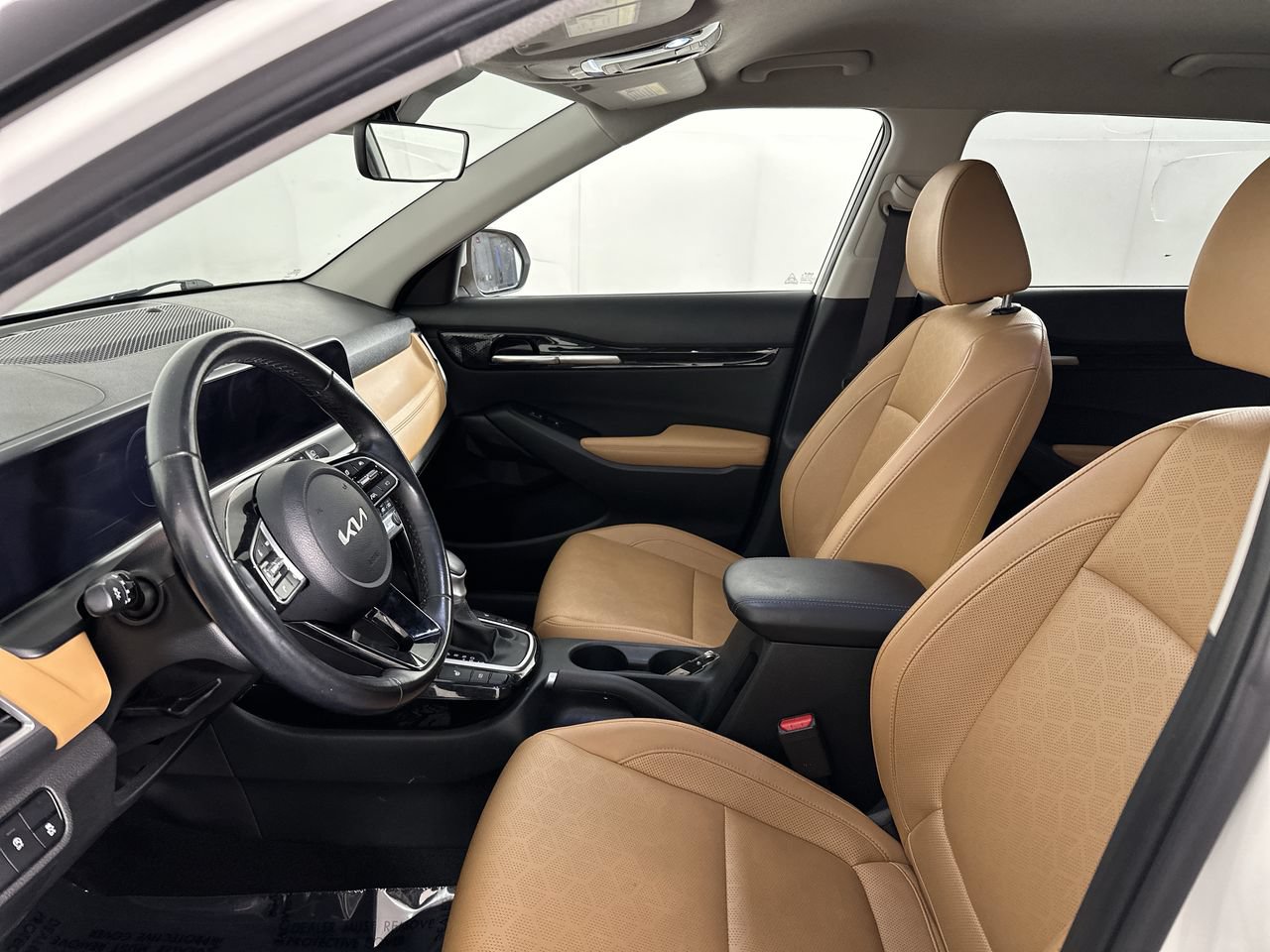 Certified 2024 Kia Seltos EX FWD image 20