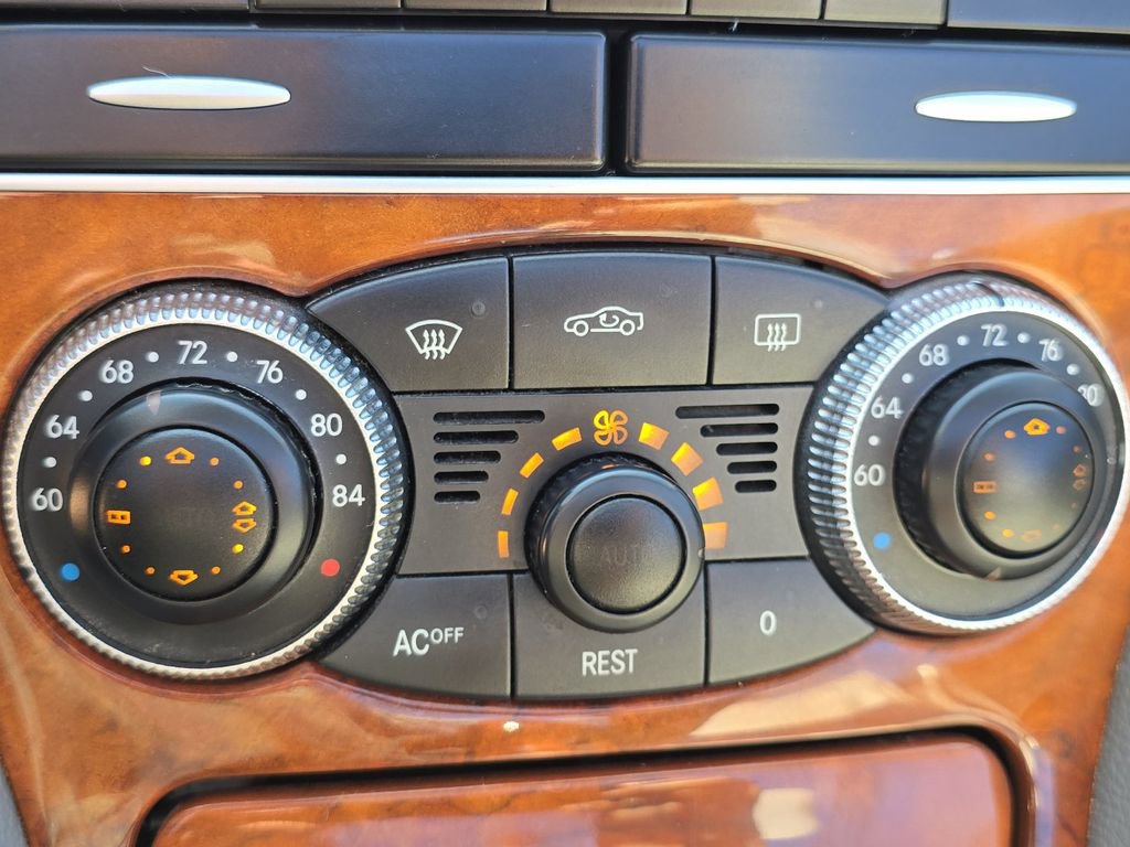 Used 2005 Mercedes-Benz SL 500 image 7