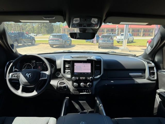 New 2026 RAM 1500 4x4 Crew Cab image 33