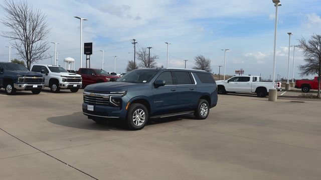 New 2026 Chevrolet Suburban LT w/ Comfort Package RWD image 4