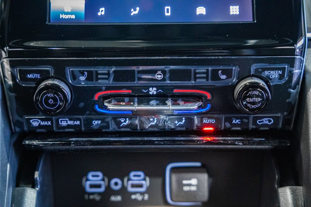 New 2025 Jeep Grand Cherokee Altitude image 21