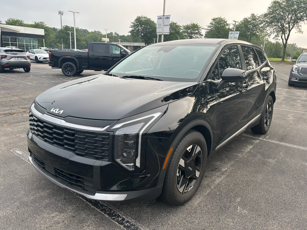Used 2026 Kia Sportage LX FWD image 1