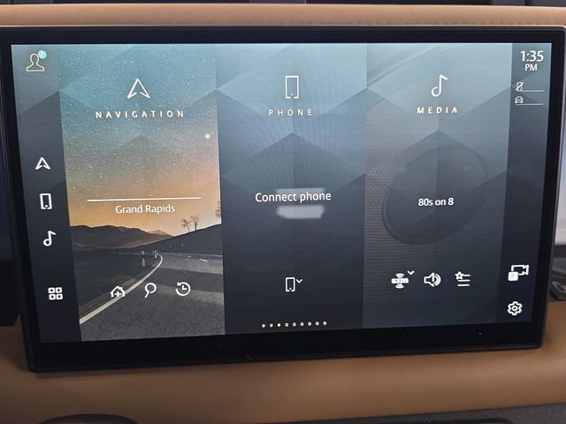 Used 2025 Land Rover Defender 110 X-Dynamic SE image 20