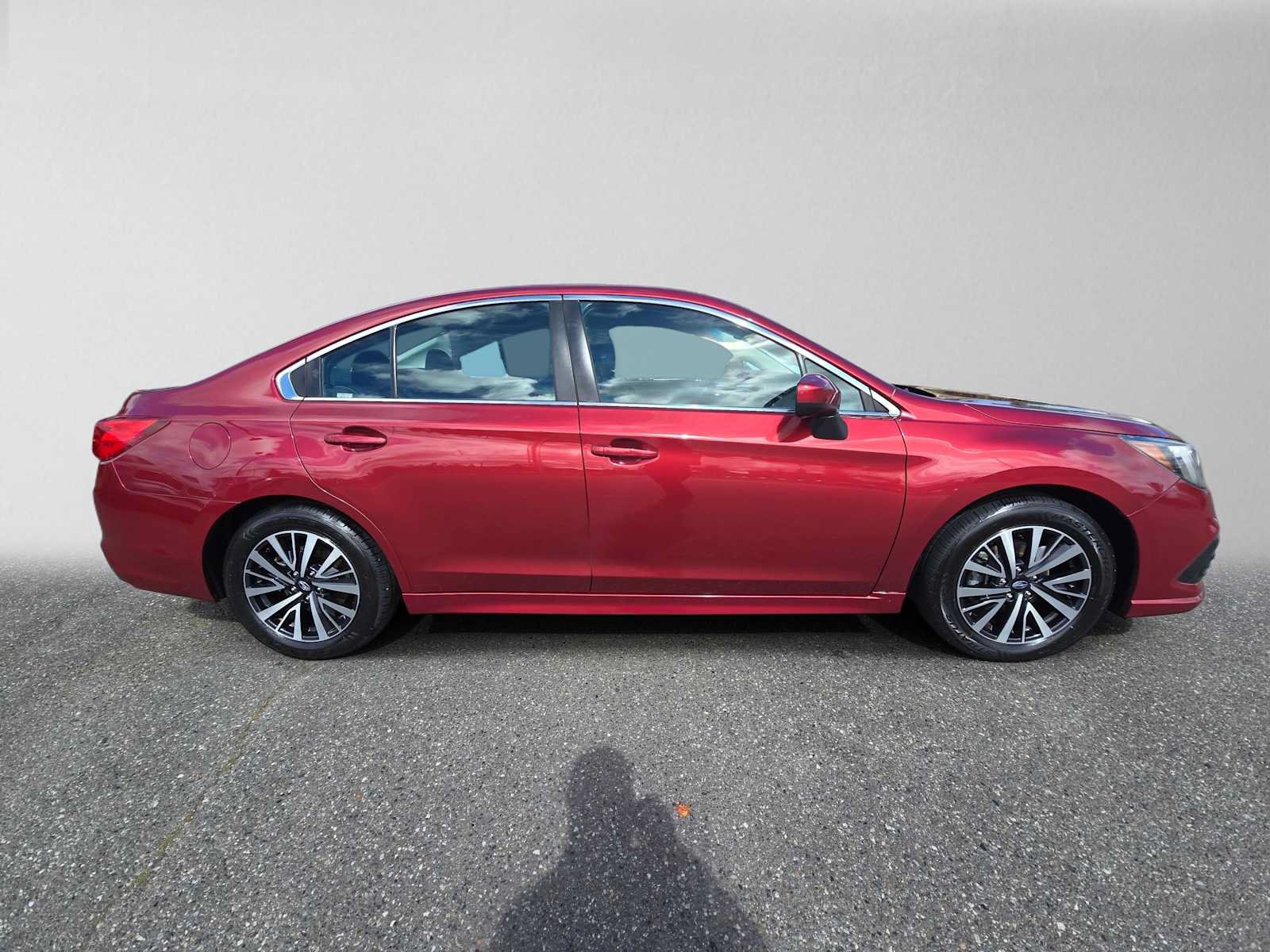 Used 2018 Subaru Legacy 2.5i Premium w/ Popular Package #1 AWD/4WD image 2