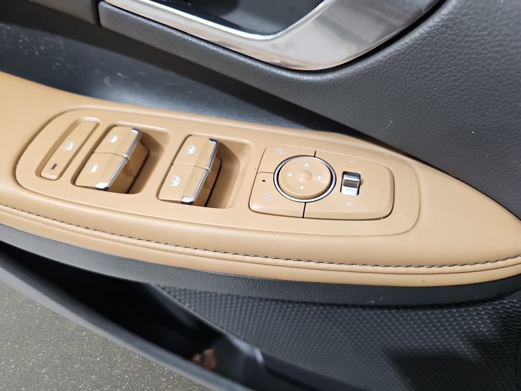 Used 2023 Hyundai Sonata Limited FWD image 29