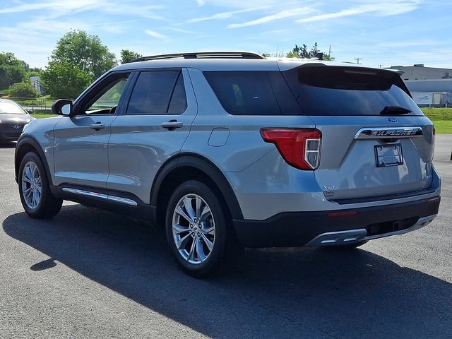 Used 2023 Ford Explorer XLT w/ Equipment Group 202A AWD/4WD image 7