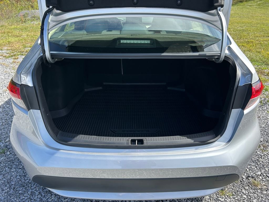 Used 2022 Toyota Corolla LE image 24
