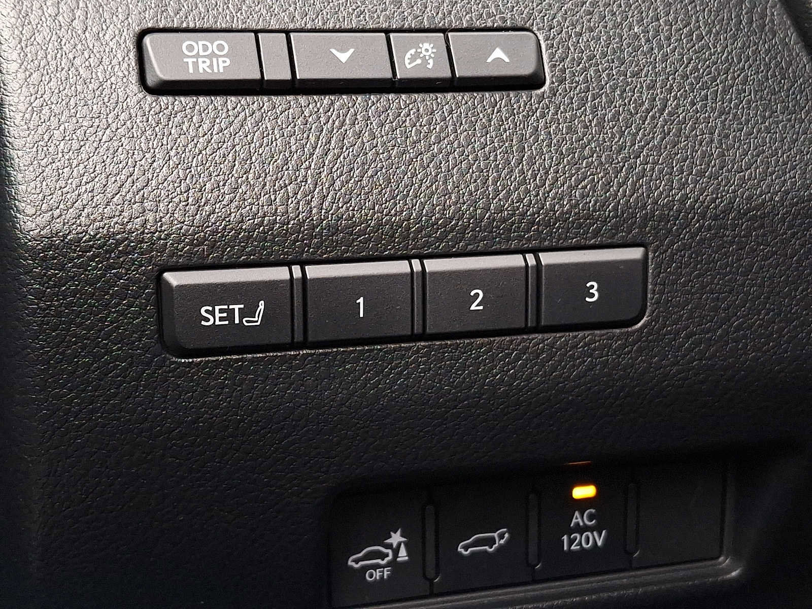 Used 2025 Lexus GX 550 image 24