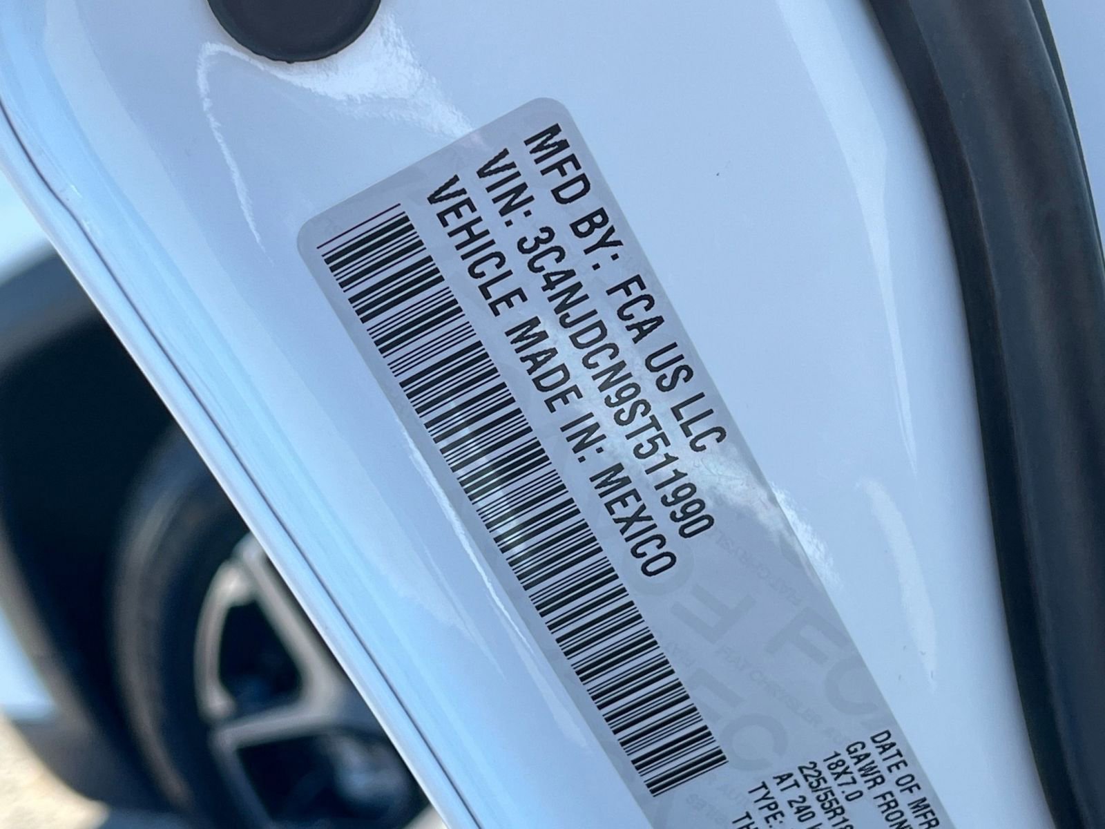 Used 2025 Jeep Compass Limited image 30