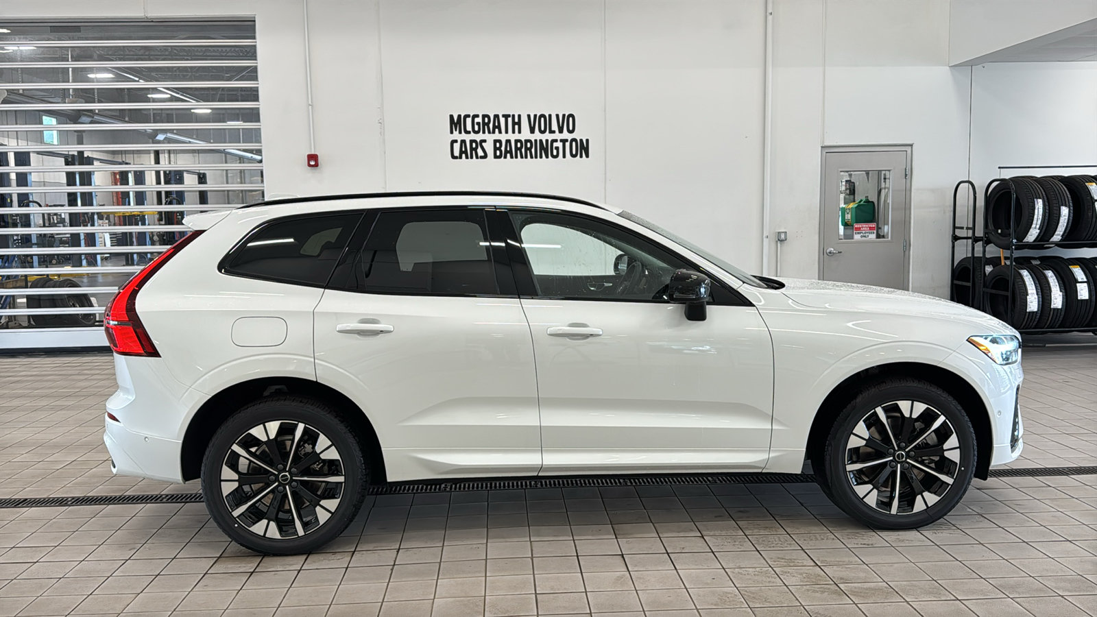 New 2026 Volvo XC60 T8 Plus w/ Protection Package Premier AWD/4WD image 4