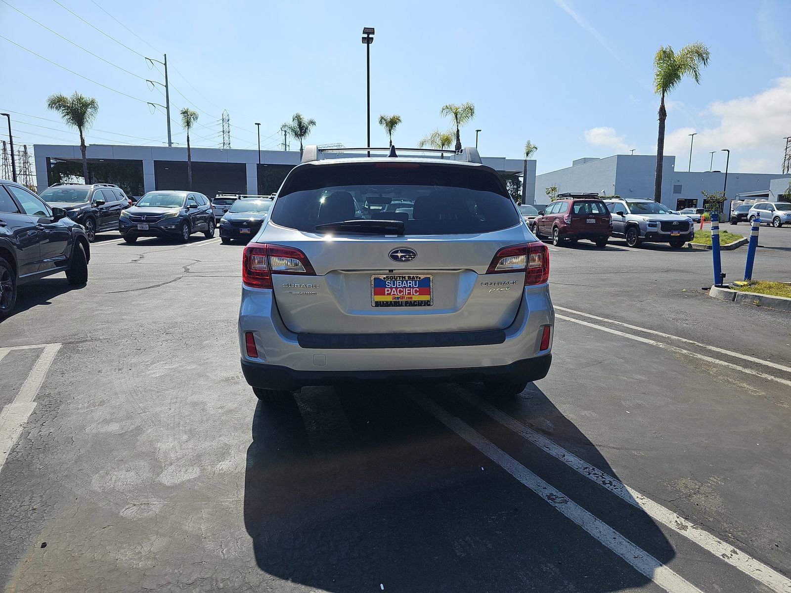 Used 2017 Subaru Outback 2.5i Premium AWD/4WD image 6