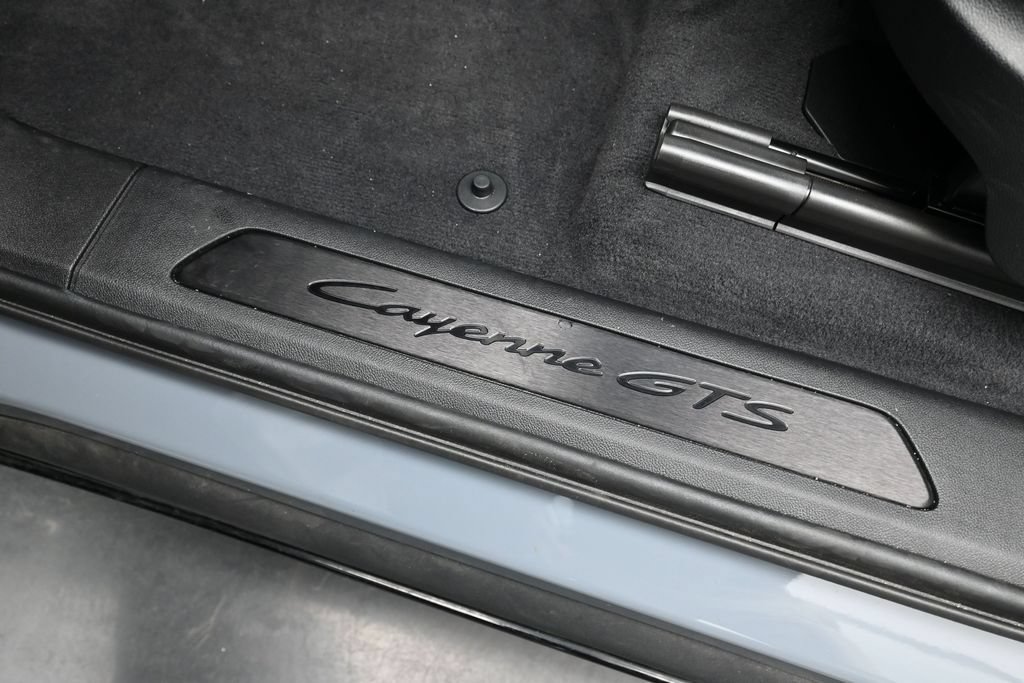 Certified 2025 Porsche Cayenne GTS AWD/4WD image 14