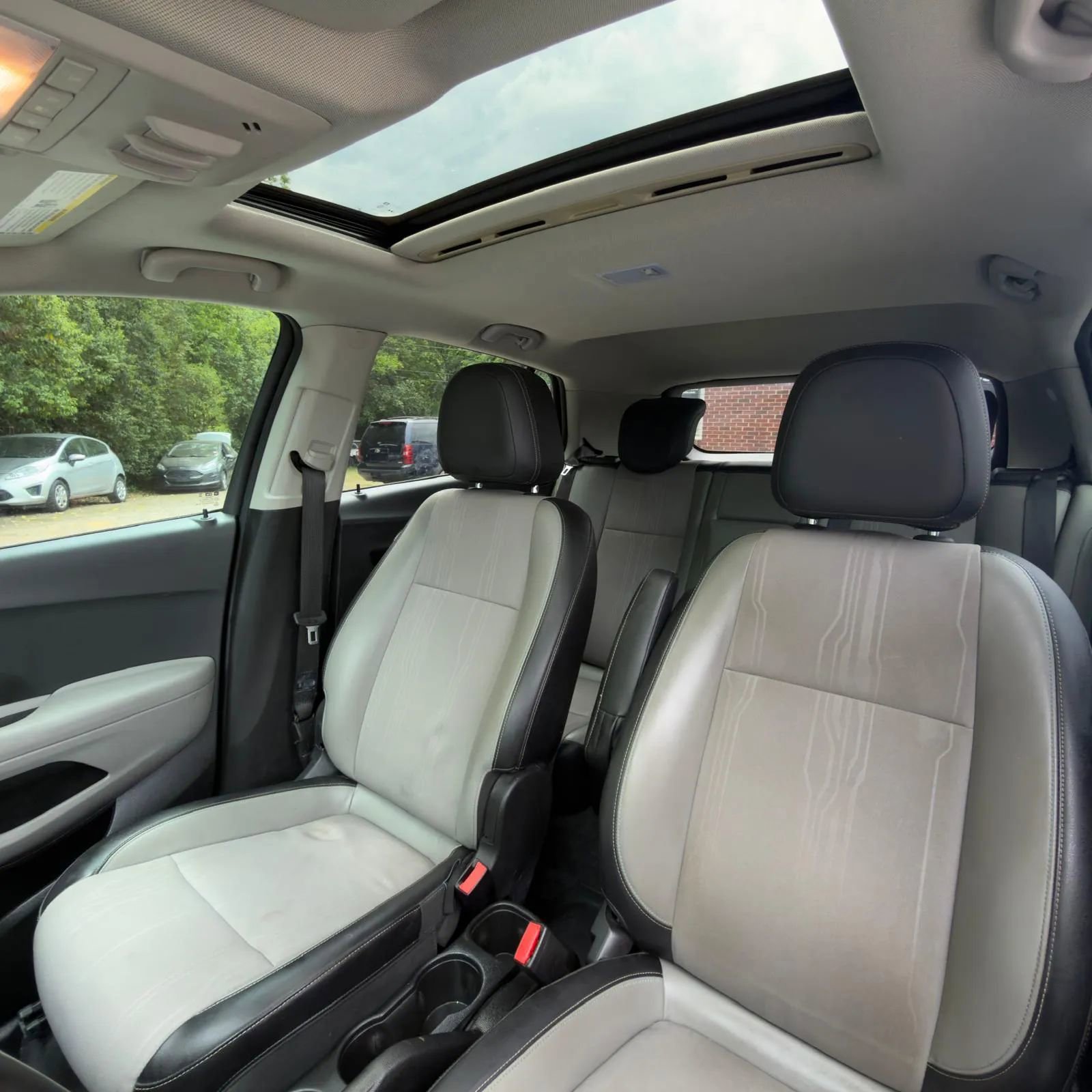 Used 2015 Chevrolet Trax LT w/ LT Sun and Sound Package FWD image 13