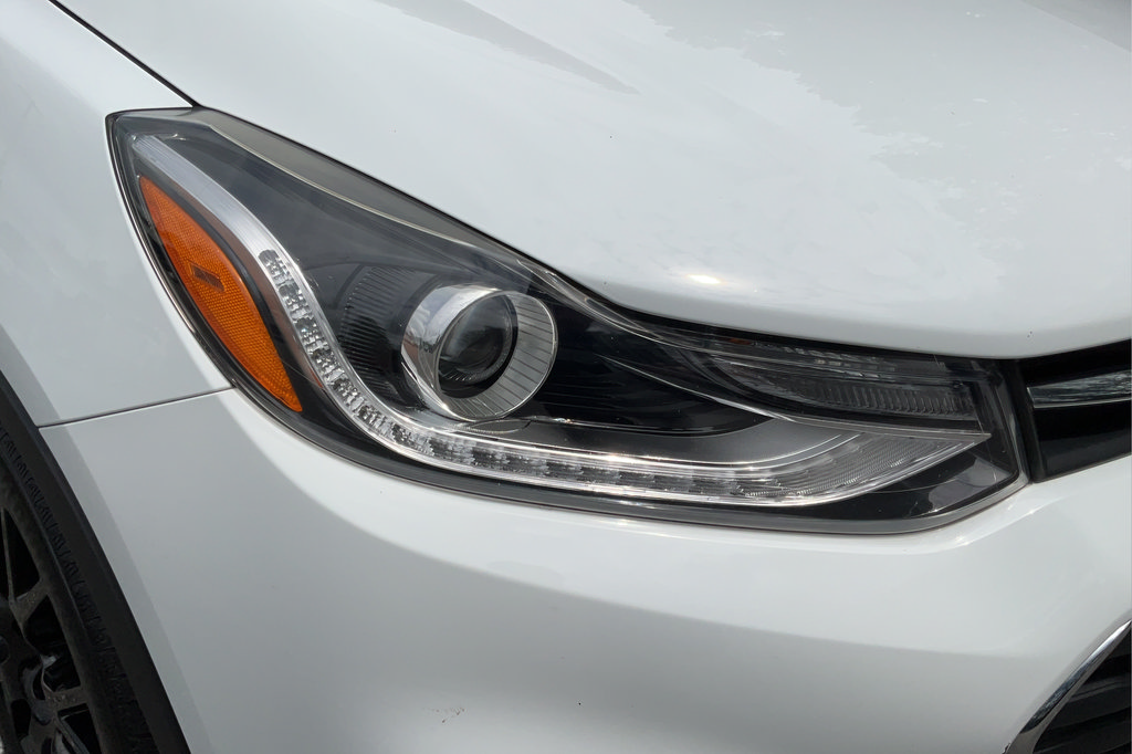 Certified 2022 Chevrolet Trax LT w/ Sport Edition FWD image 29