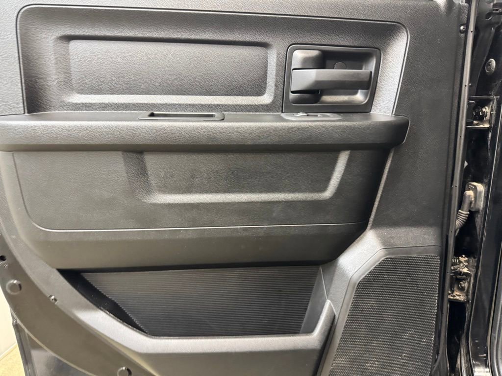 Used 2025 RAM 3500 Tradesman w/ Chrome Appearance Group image 15