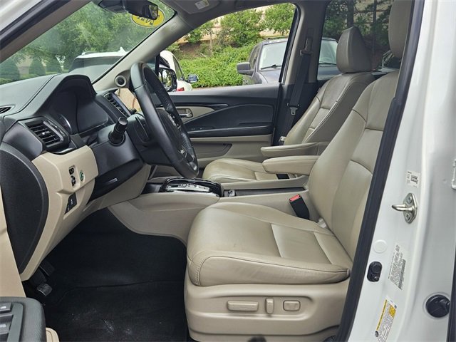 Used 2021 Honda Pilot Touring image 5