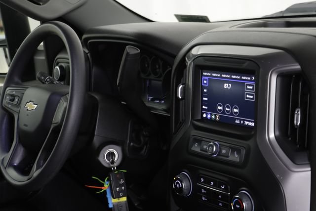 Used 2022 Chevrolet Silverado 2500 Custom w/ Custom Value Package AWD/4WD image 21