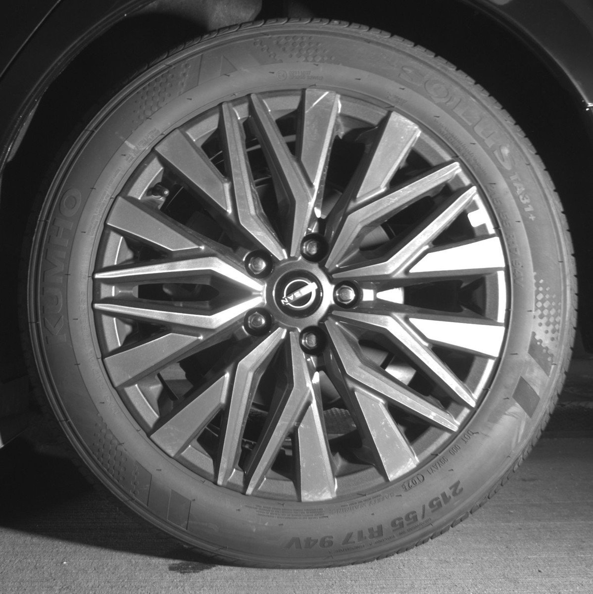 Used 2025 Nissan Altima 2.5 SV image 14