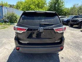 Used 2014 Toyota Highlander LE AWD/4WD image 6