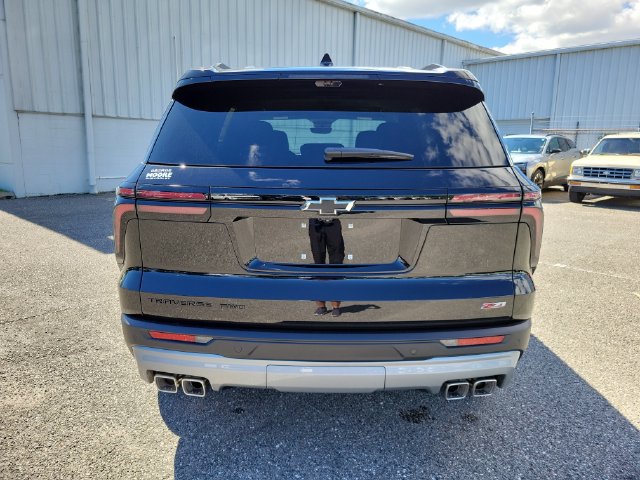 New 2027 Chevrolet Traverse Z71 w/ Enhanced Driving Package AWD/4WD image 8