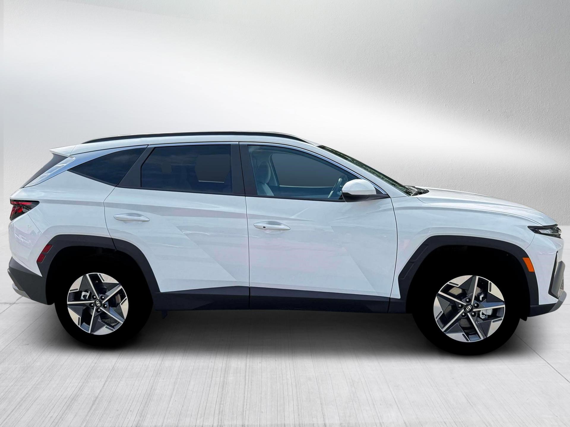 New 2026 Hyundai Tucson SEL image 9