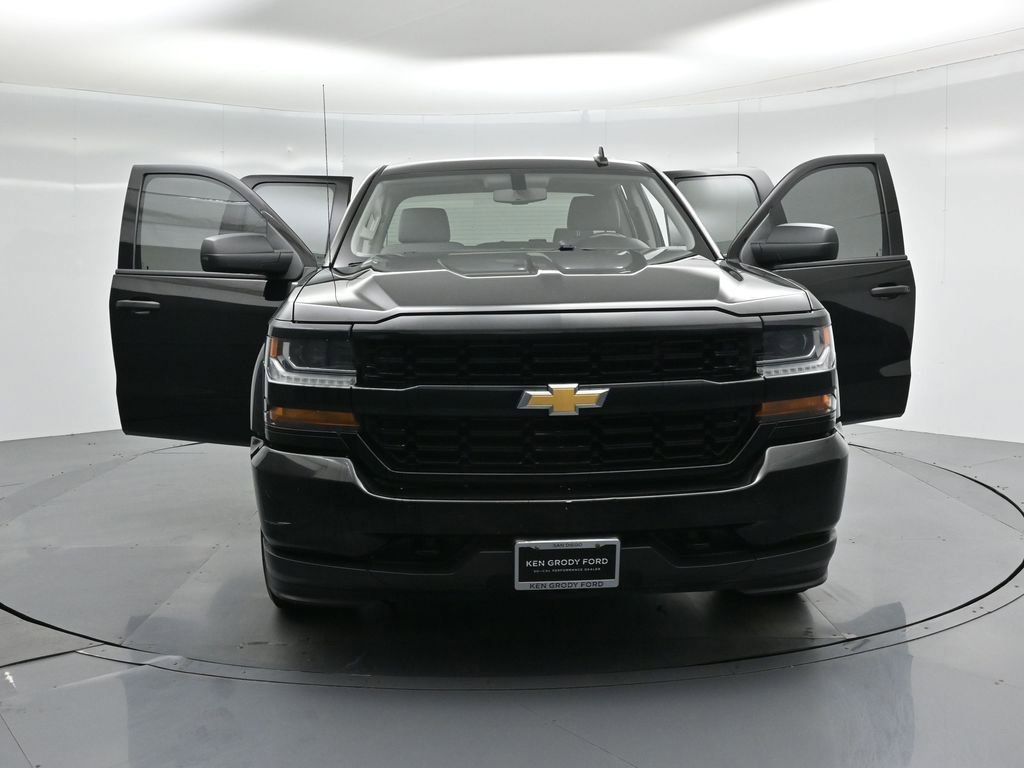 Used 2018 Chevrolet Silverado 1500 Custom w/ Custom Value Package image 25