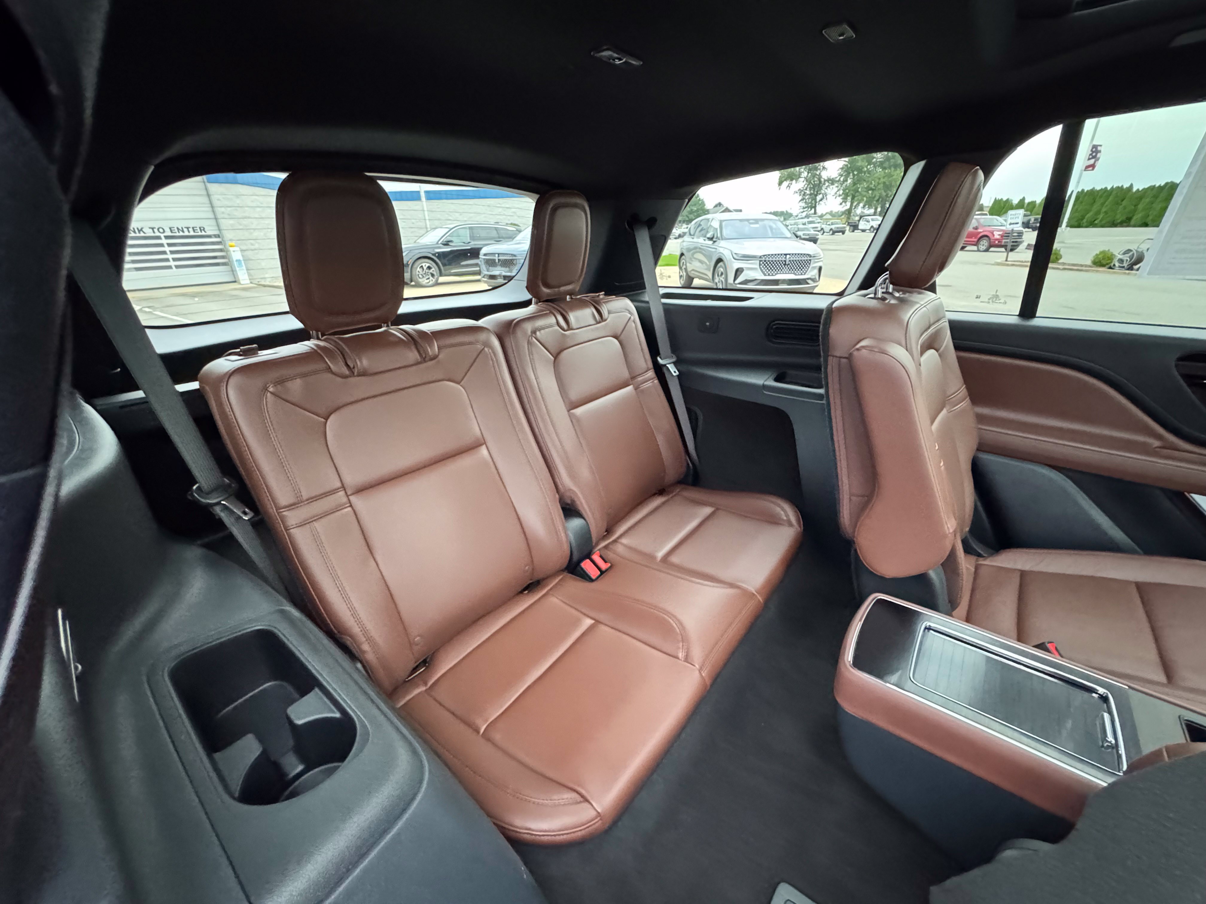 Used 2026 Lincoln Aviator Reserve AWD/4WD image 19
